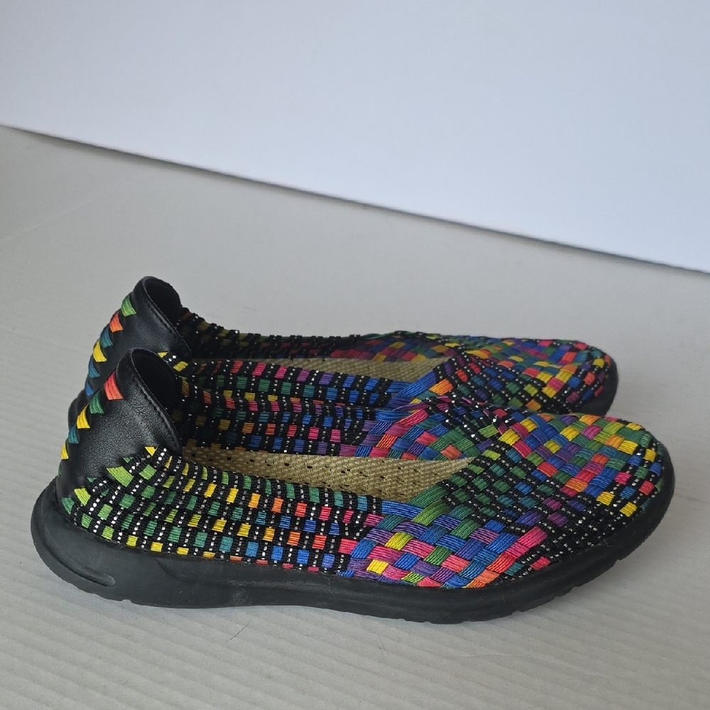 BareTraps Multicolor Woven Rainbow Slip-On Shoes 6.5